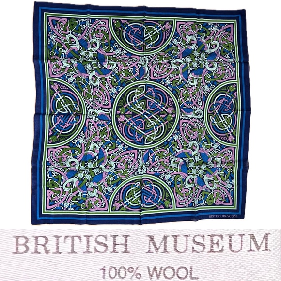 💂🧣🐍Celtic Dara Knot Serpent Folklore Wool Scarf | British Museum | 34” Square - Picture 1 of 16